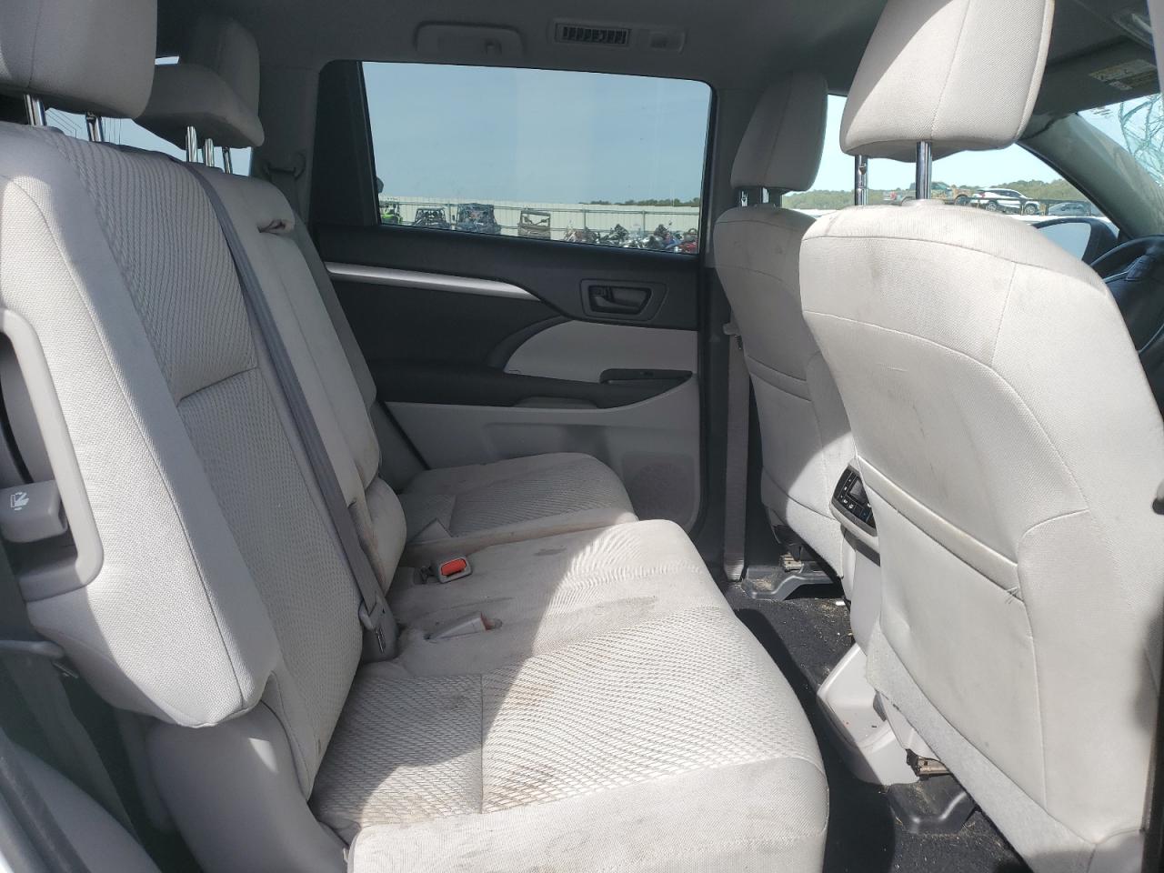 TOYOTA HIGHLANDER LE