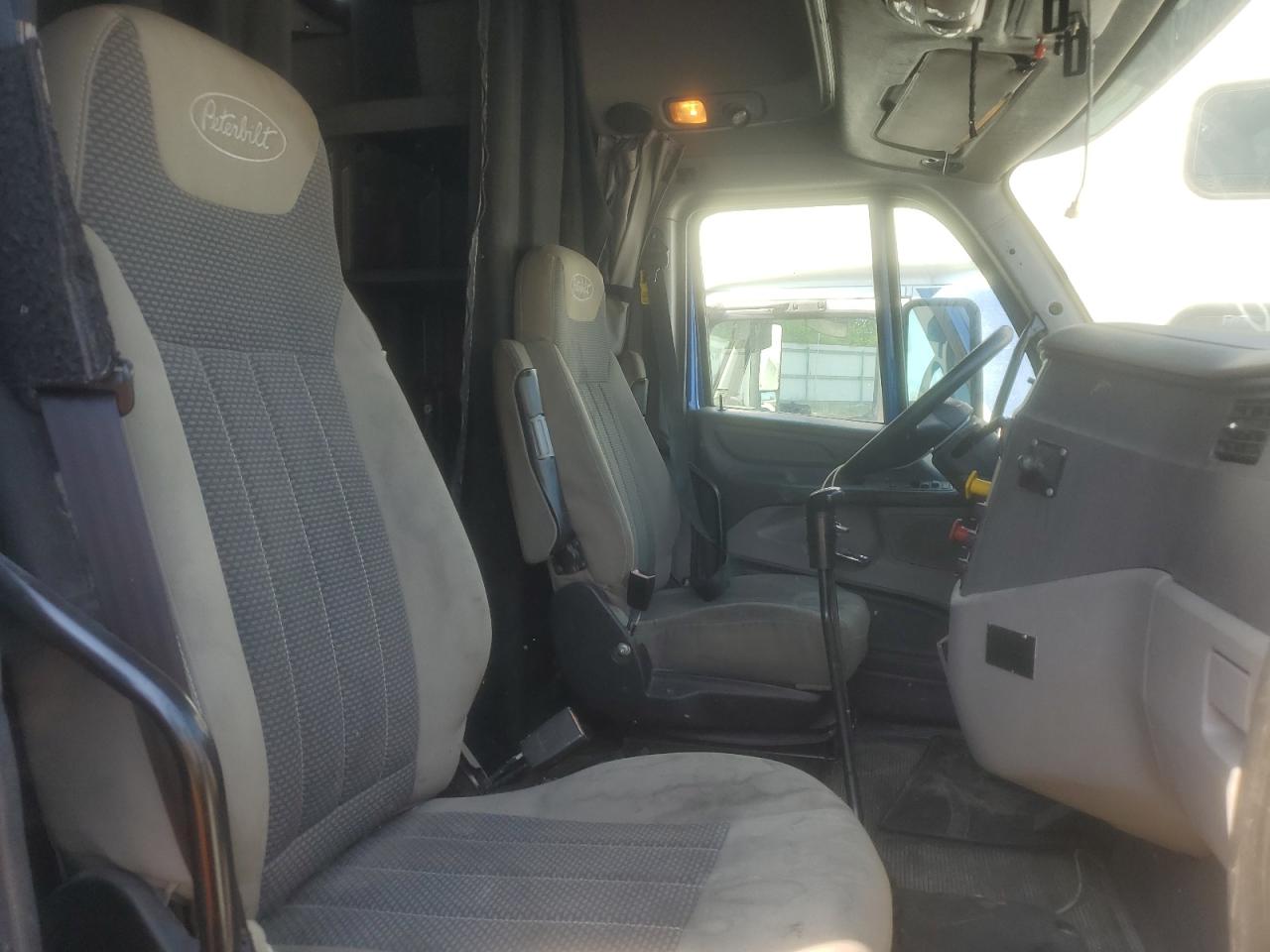 Lot #3263636692 2015 PETERBILT TRACTOR 587