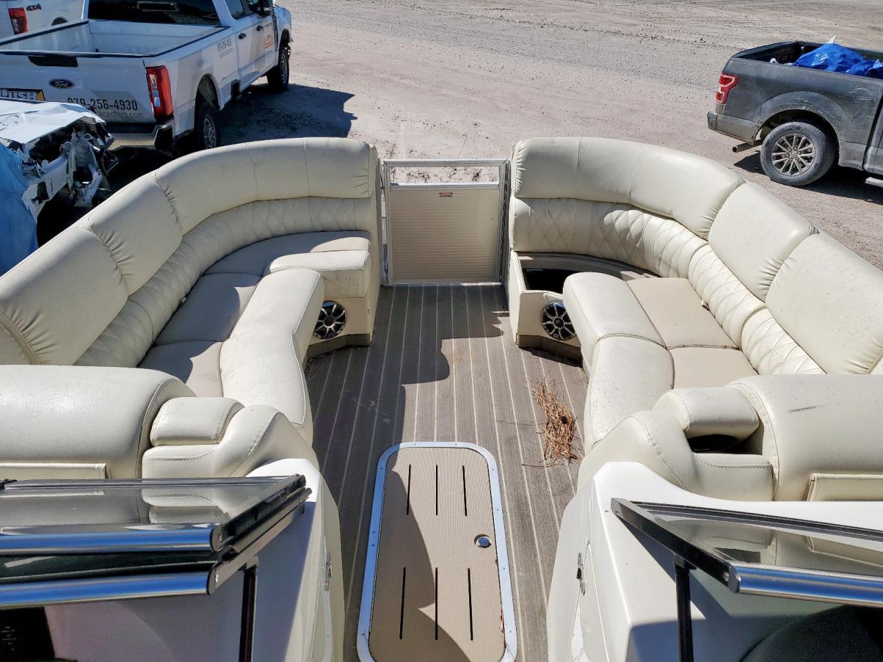 Lot #3310306951 2015 BENNINGTON PONTOON