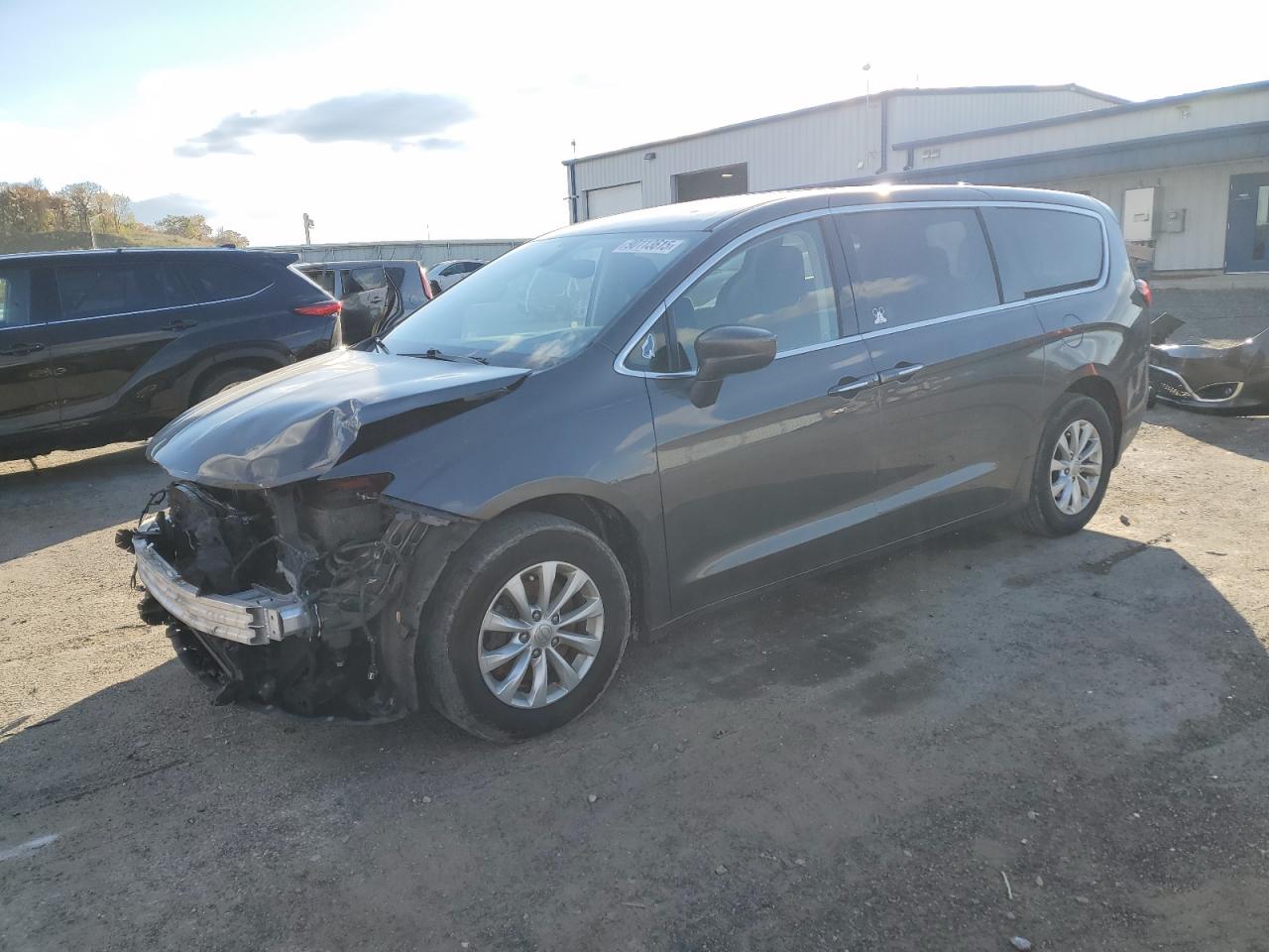 Lot #3302904973 2018 CHRYSLER PACIFICA T