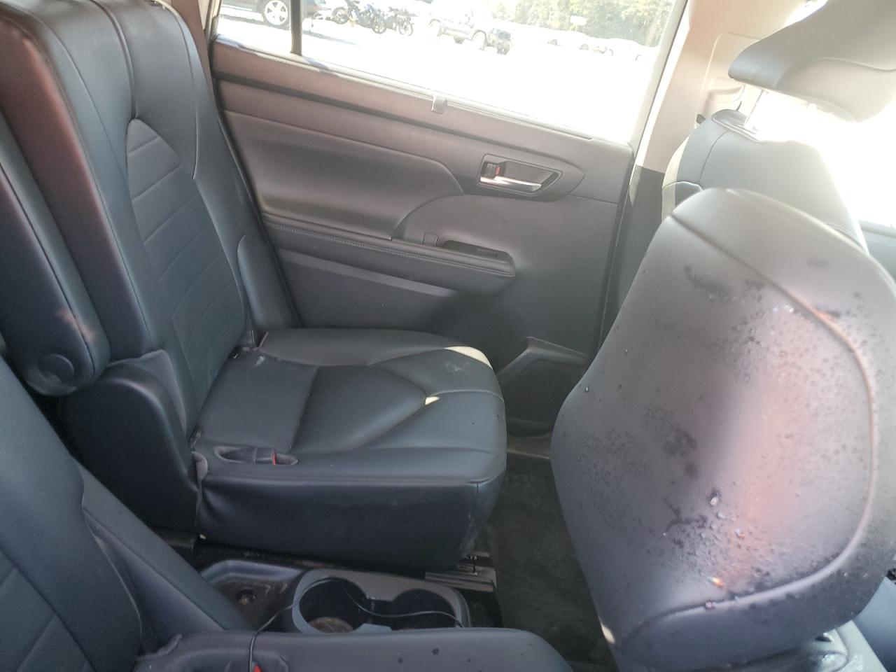 TOYOTA HIGHLANDER XLE