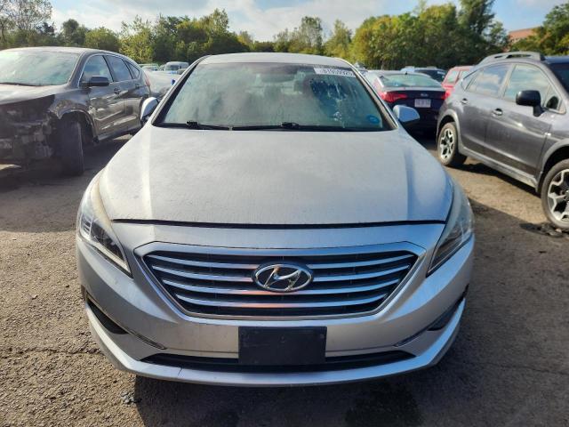2015 HYUNDAI SONATA SE 5NPE24AF3FH170259
