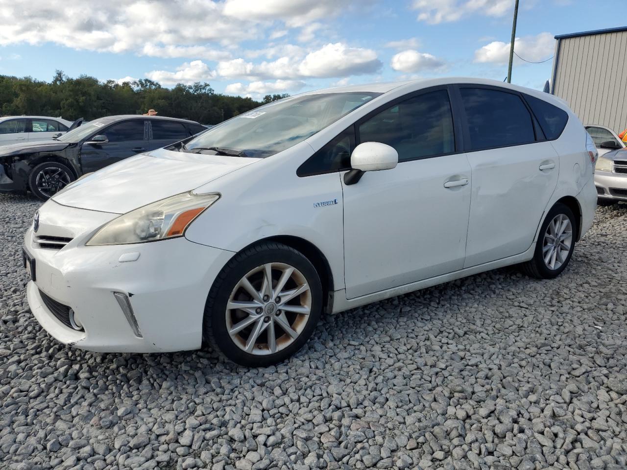 TOYOTA PRIUS V