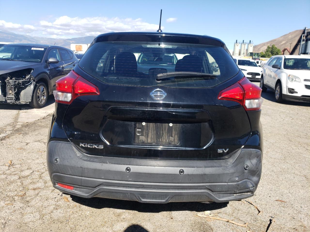 NISSAN KICKS SV