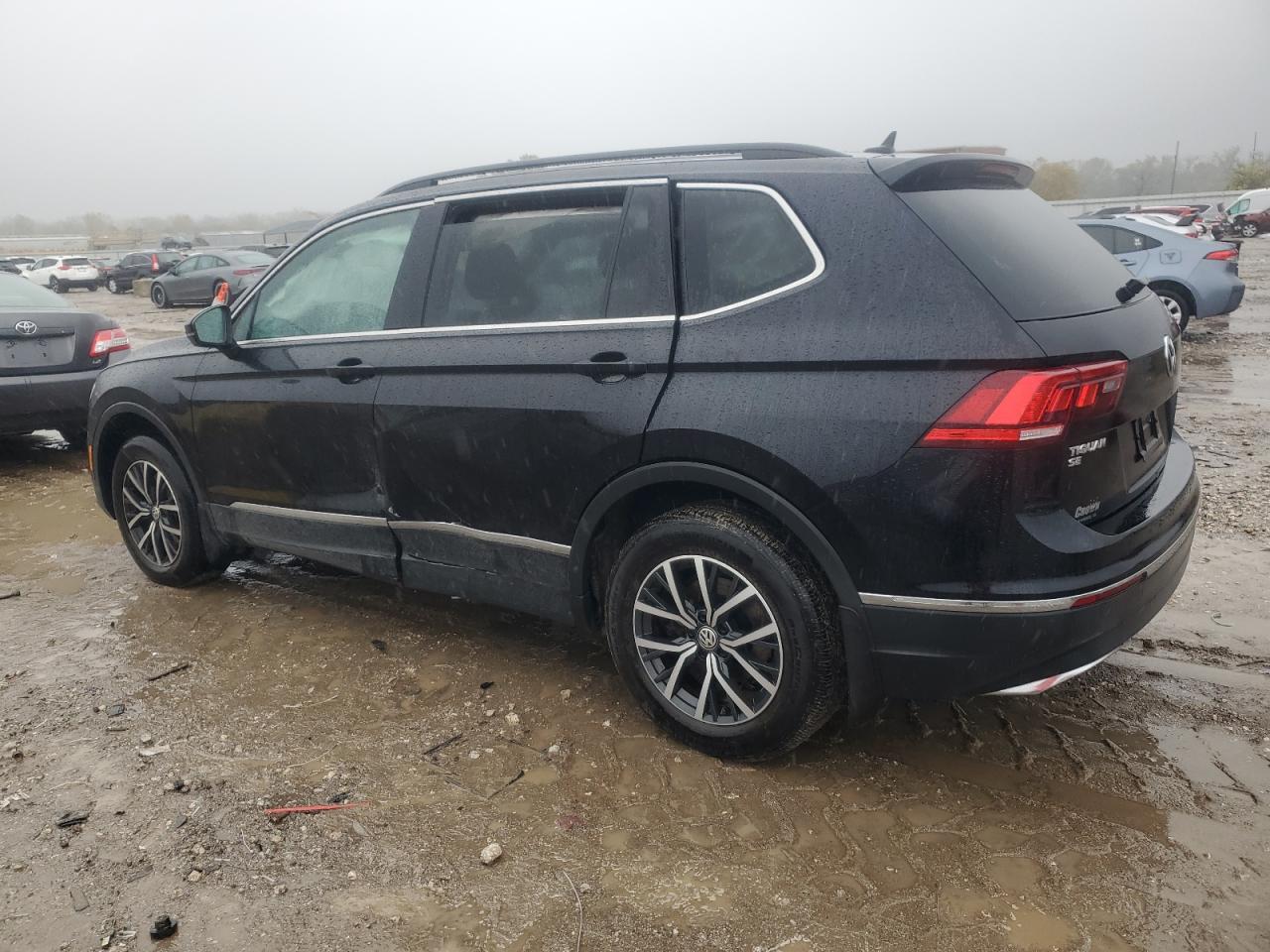 VOLKSWAGEN TIGUAN SE