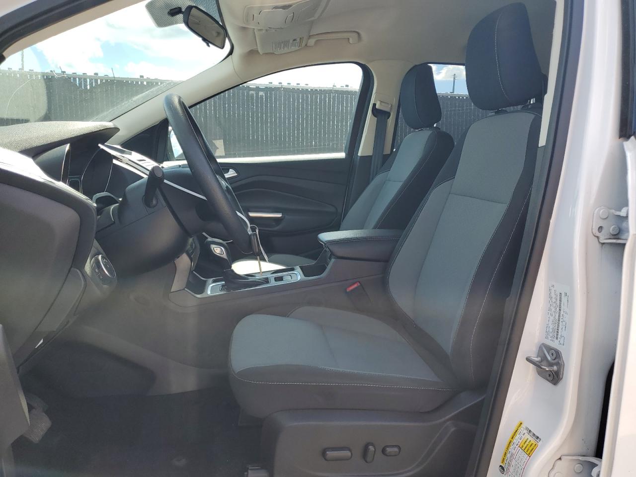 FORD ESCAPE SE