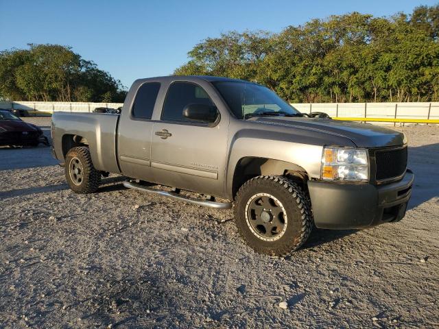 2013 CHEVROLET SILVERADO - 1GCRCSE04DZ309233
