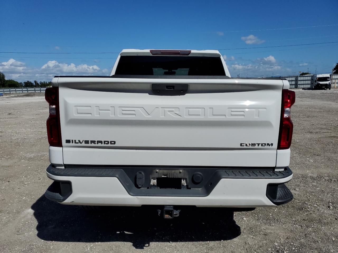 CHEVROLET SILVERADO C1500 CUSTOM