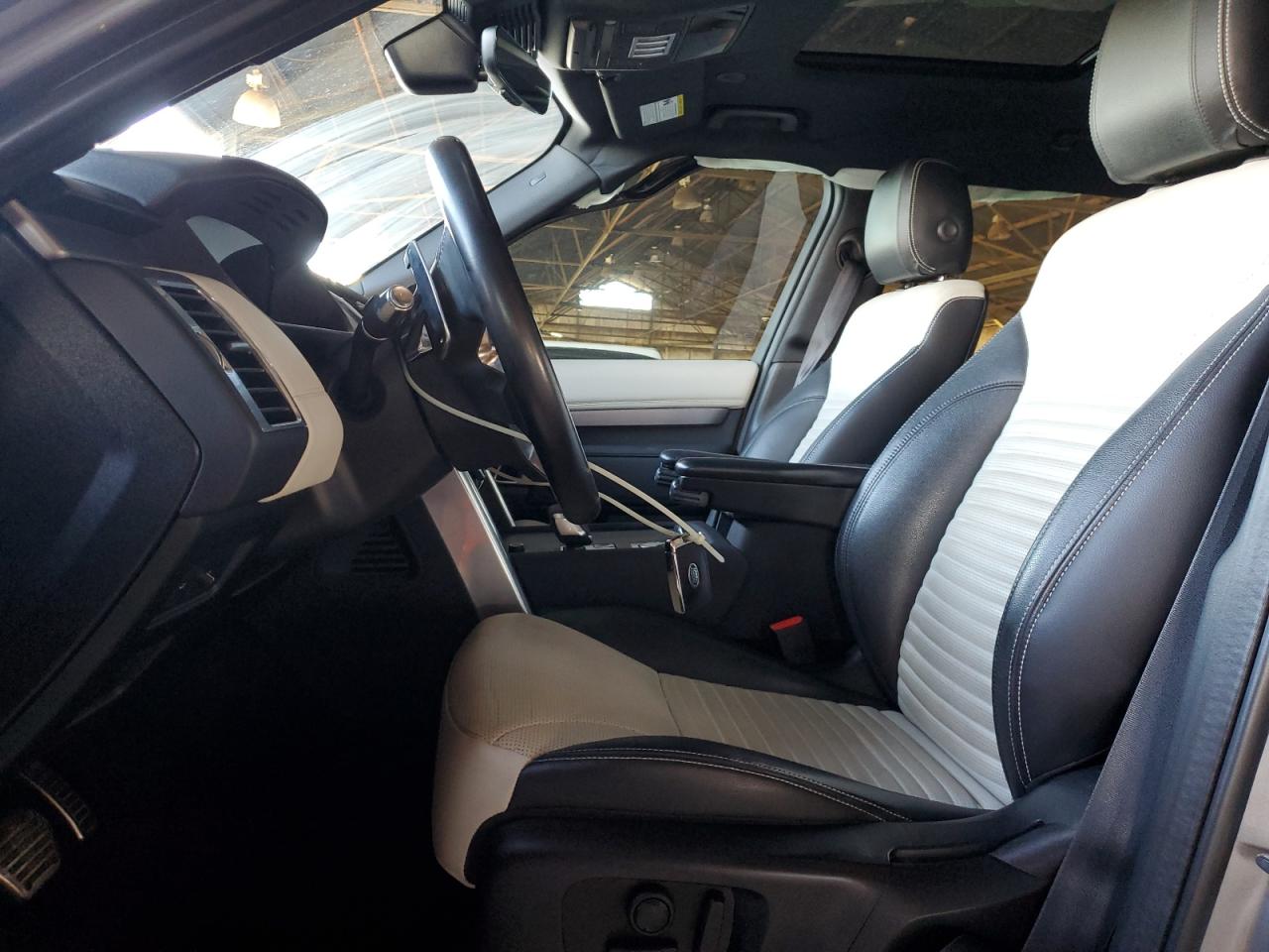 LAND ROVER DISCOVERY S R-DYNAMIC