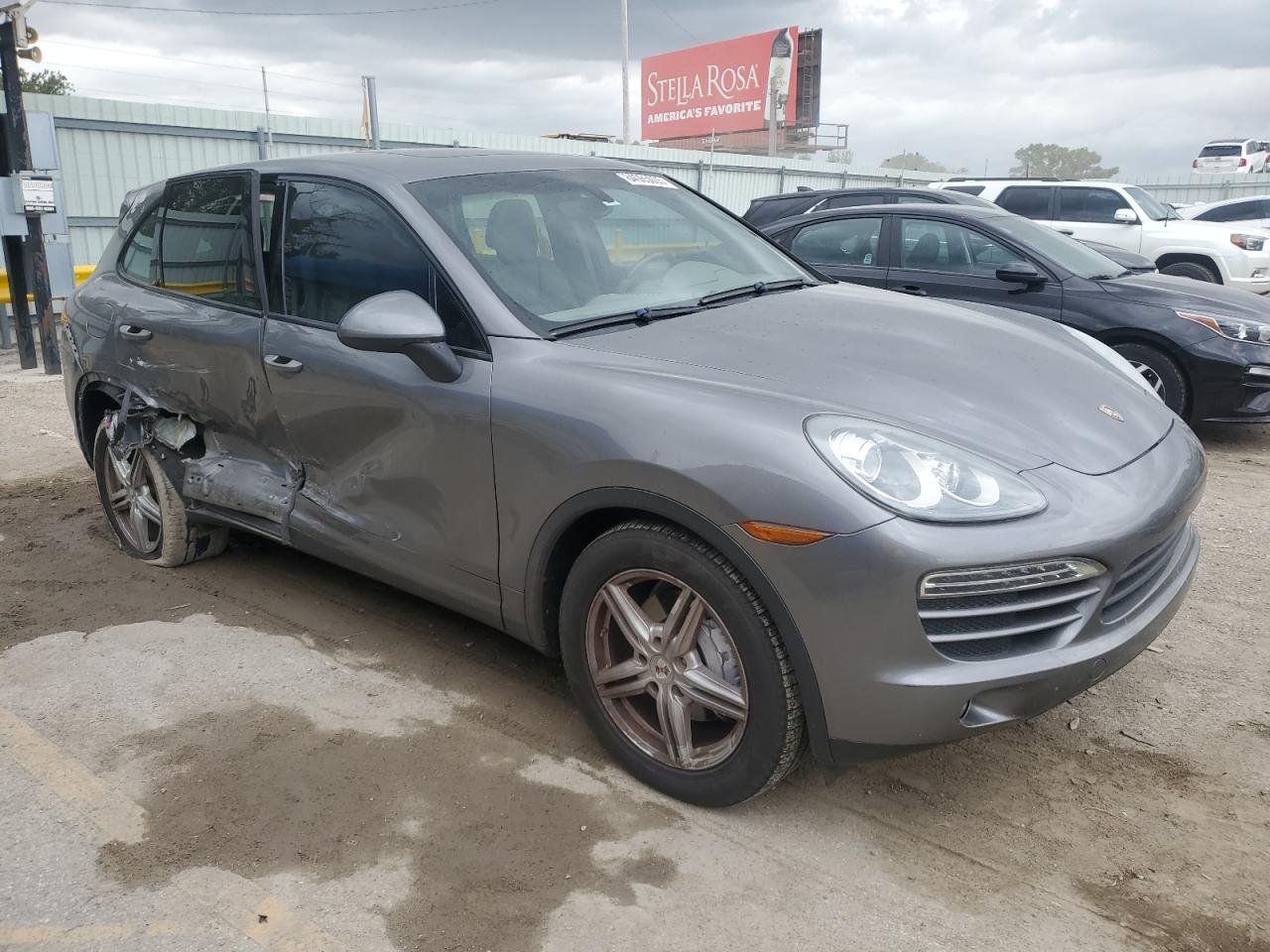 PORSCHE CAYENNE