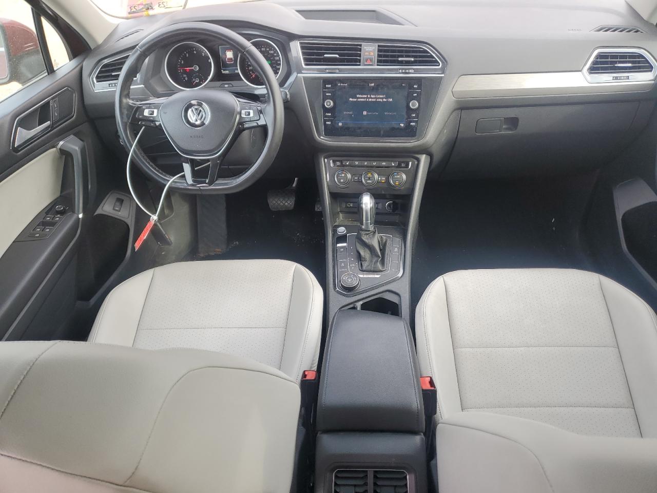 VOLKSWAGEN TIGUAN SE