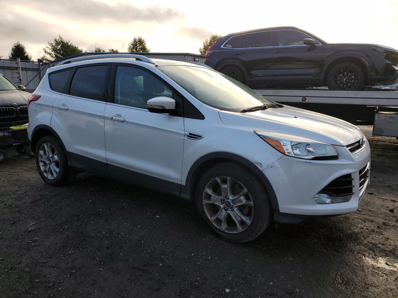 FORD ESCAPE TITANIUM