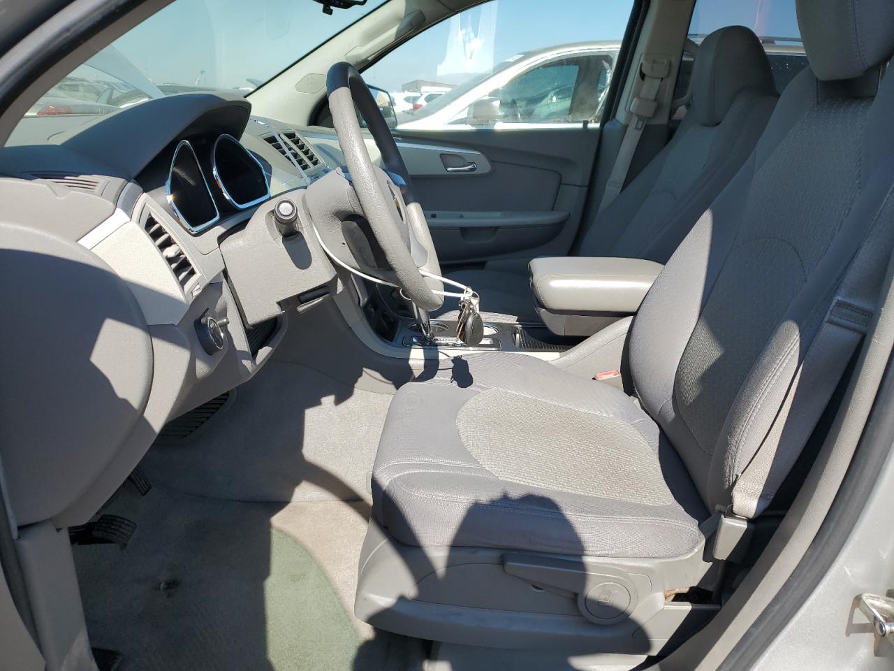 CHEVROLET TRAVERSE LS