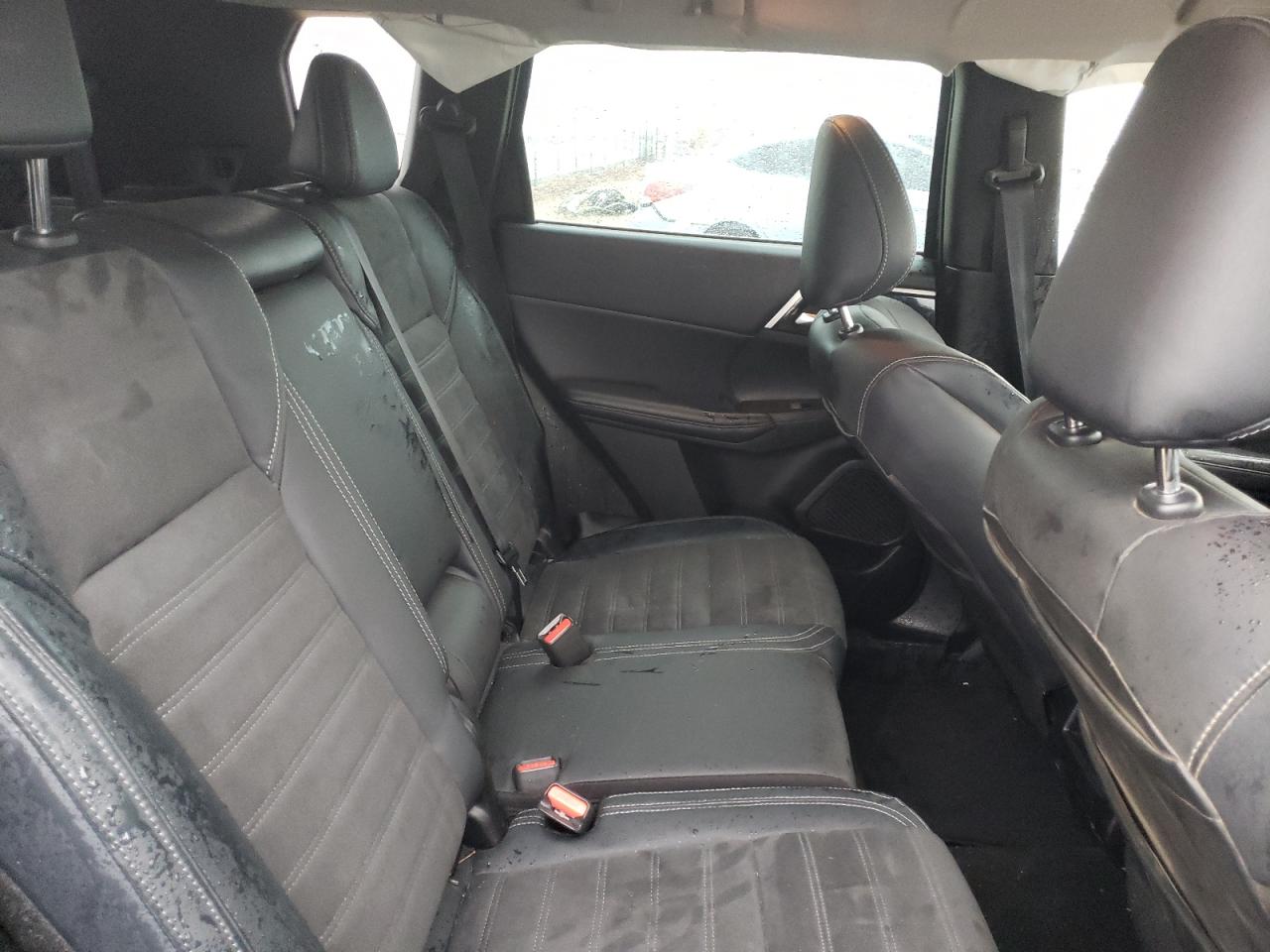 MITSUBISHI OUTLANDER SE