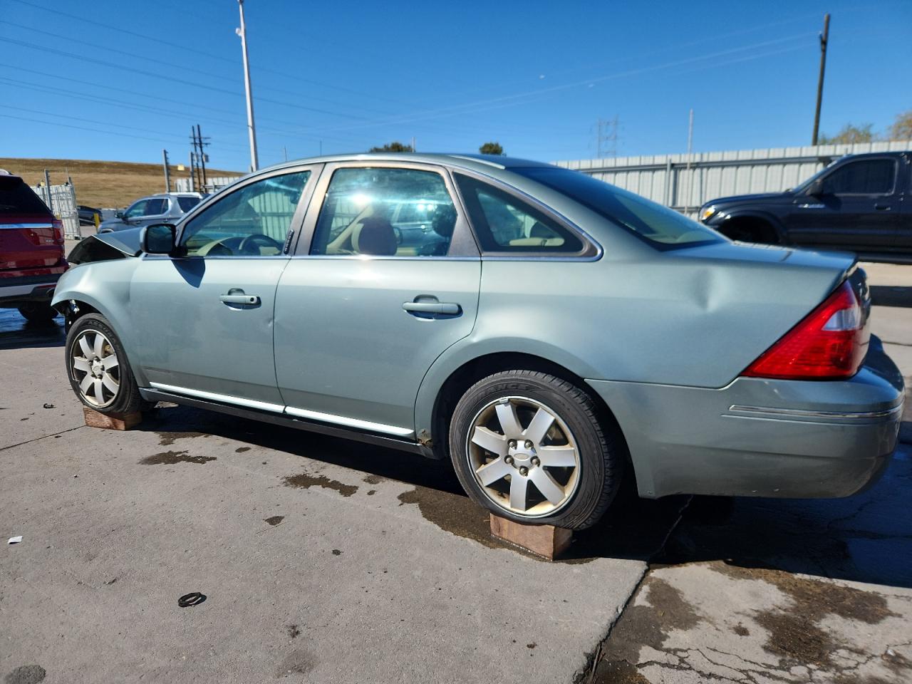 Lot #3281980115 2006 FORD FIVE HUNDR