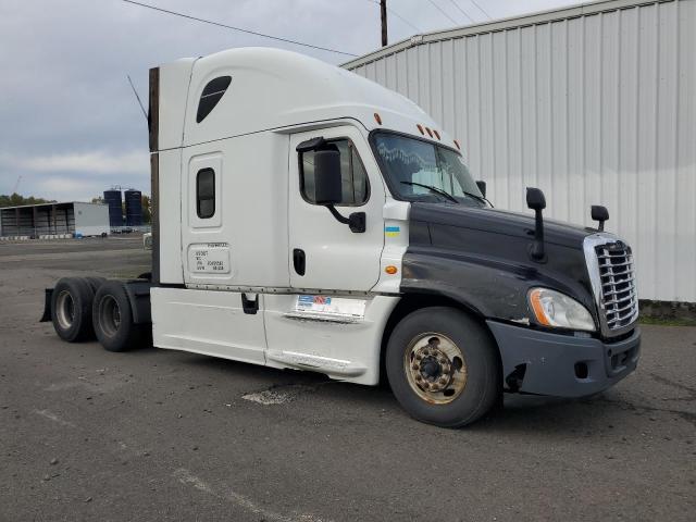 Global Auto Auctions: 2018 FREIGHTLINER CASCADIA 1
