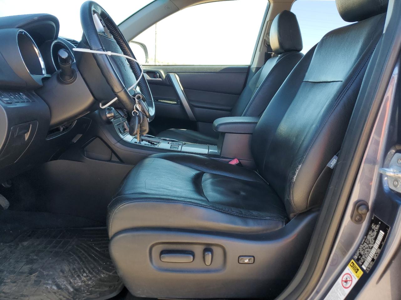 TOYOTA HIGHLANDER HYBRID