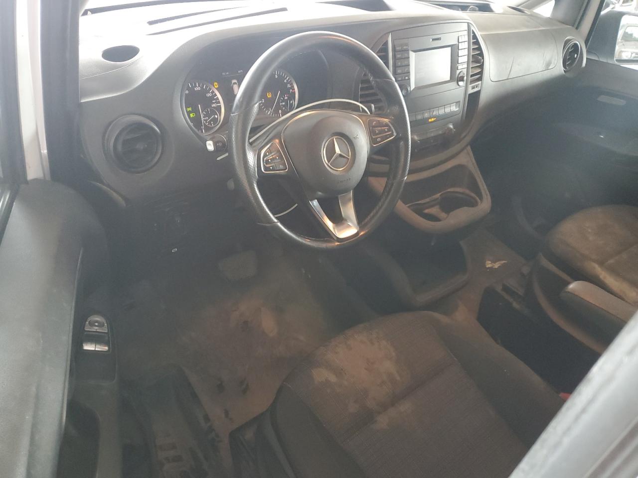 MERCEDES-BENZ METRIS