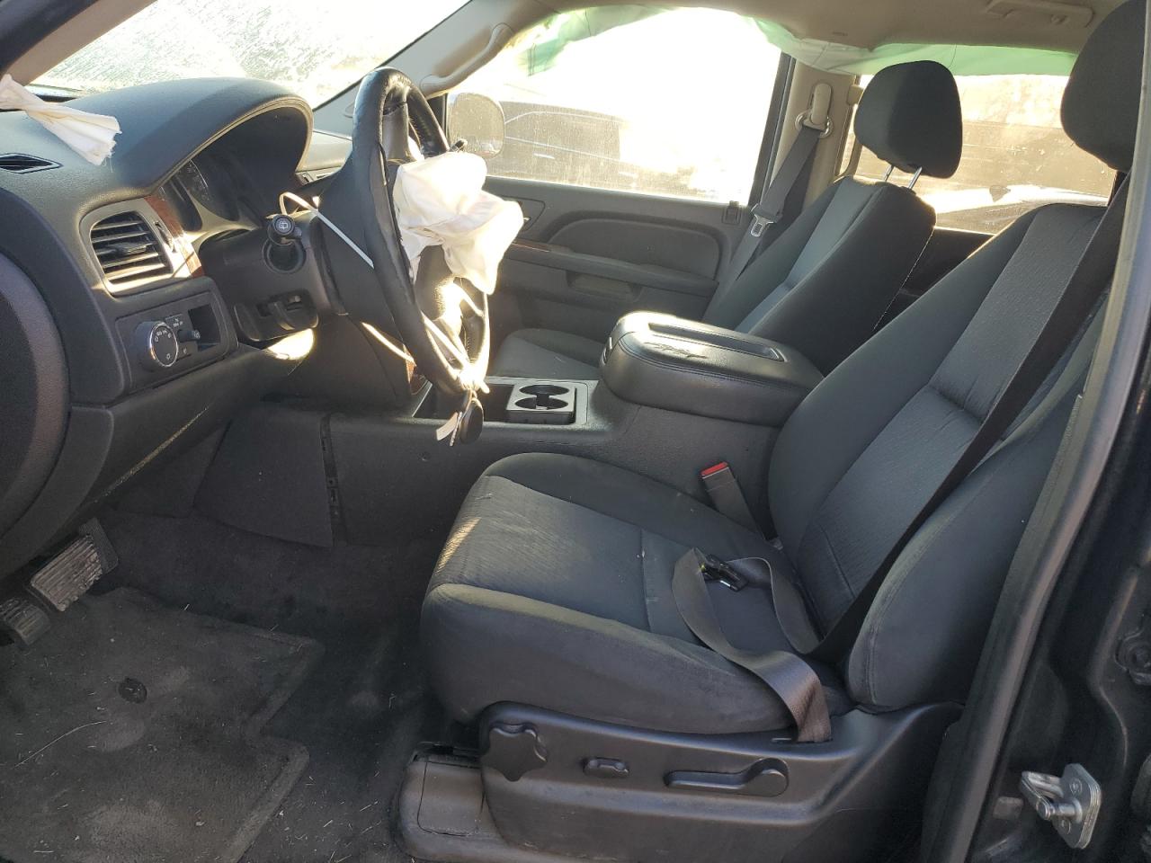 CHEVROLET TAHOE C1500 LS