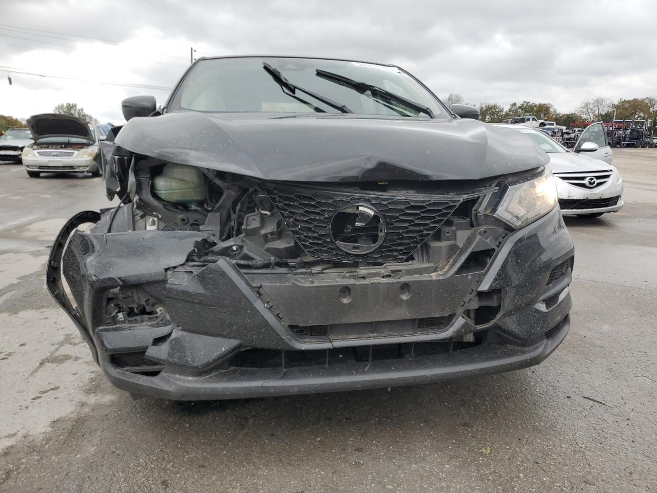 NISSAN ROGUE SPORT S