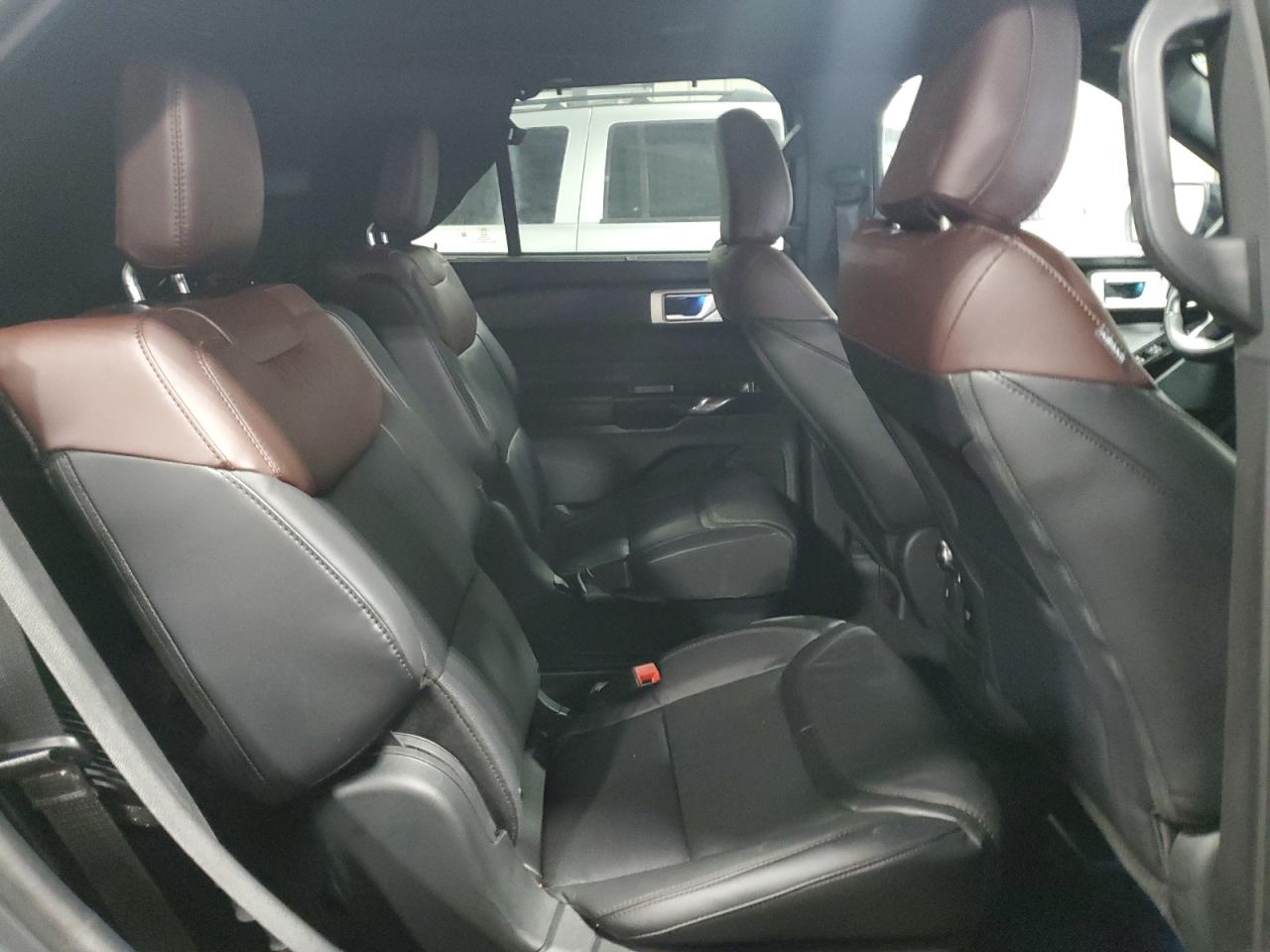 FORD EXPLORER PLATINUM