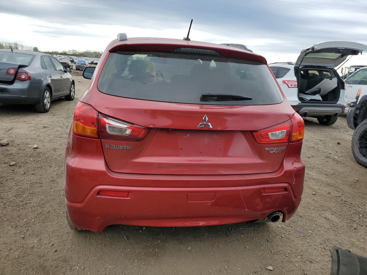 MITSUBISHI OUTLANDER SE