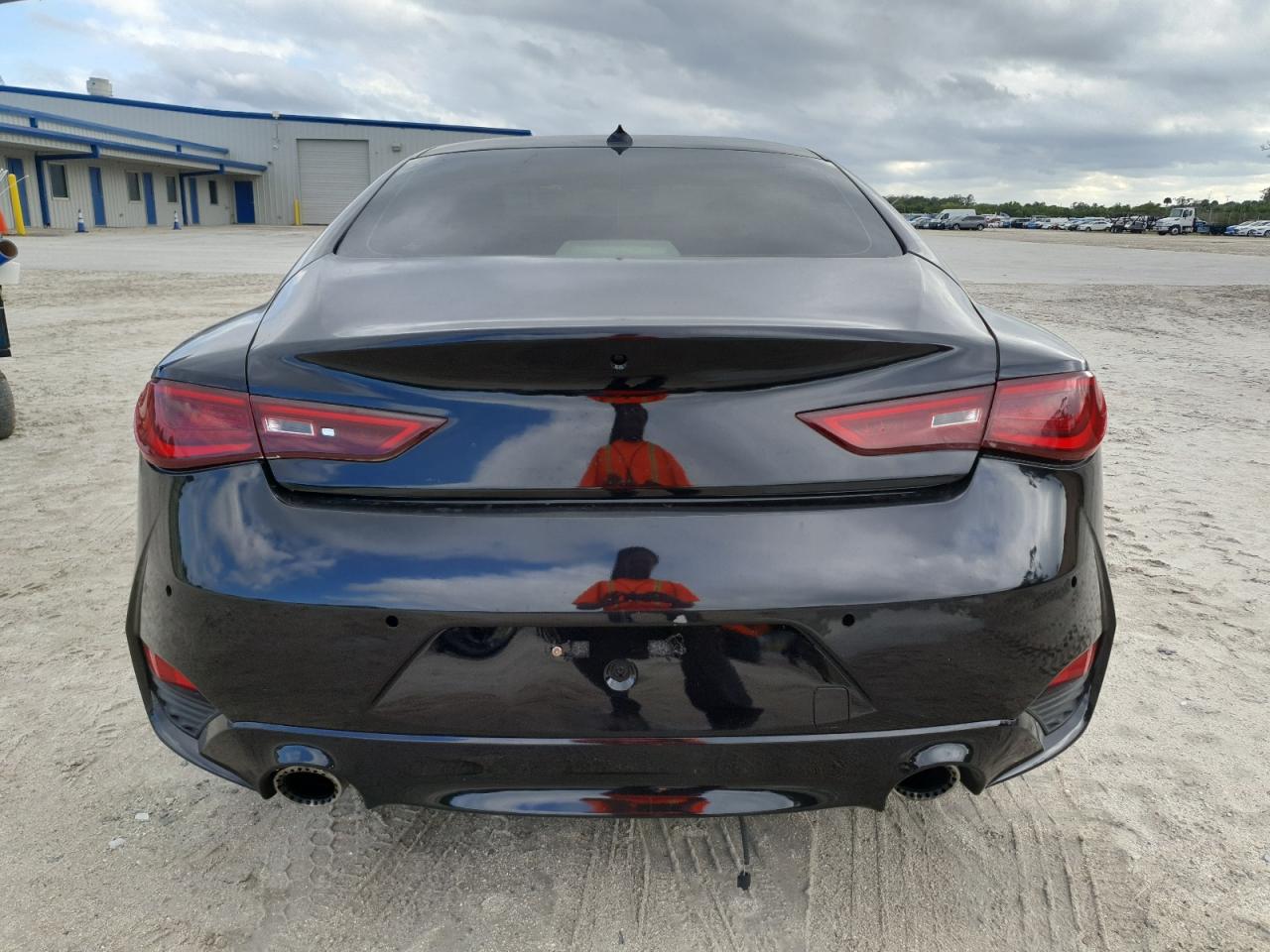 INFINITI Q60 RED SPORT 400