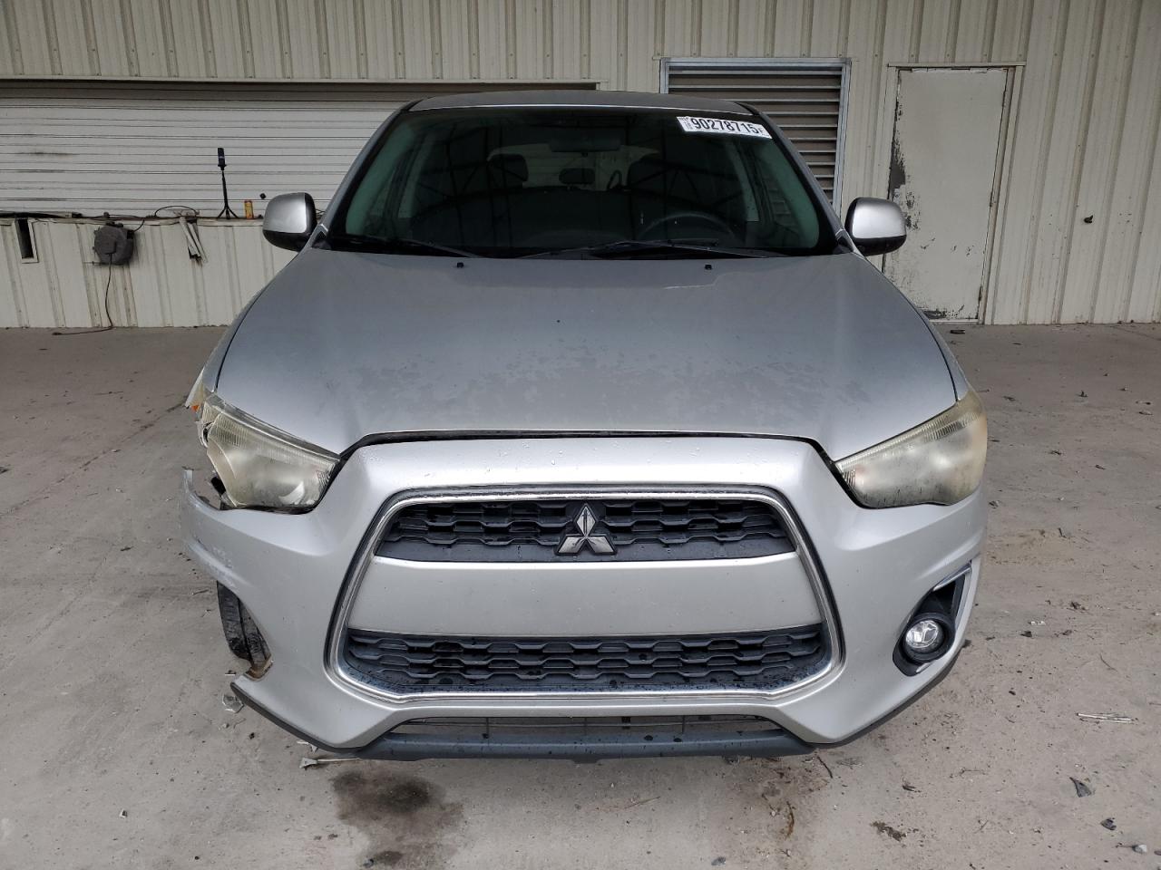 MITSUBISHI OUTLANDER SE