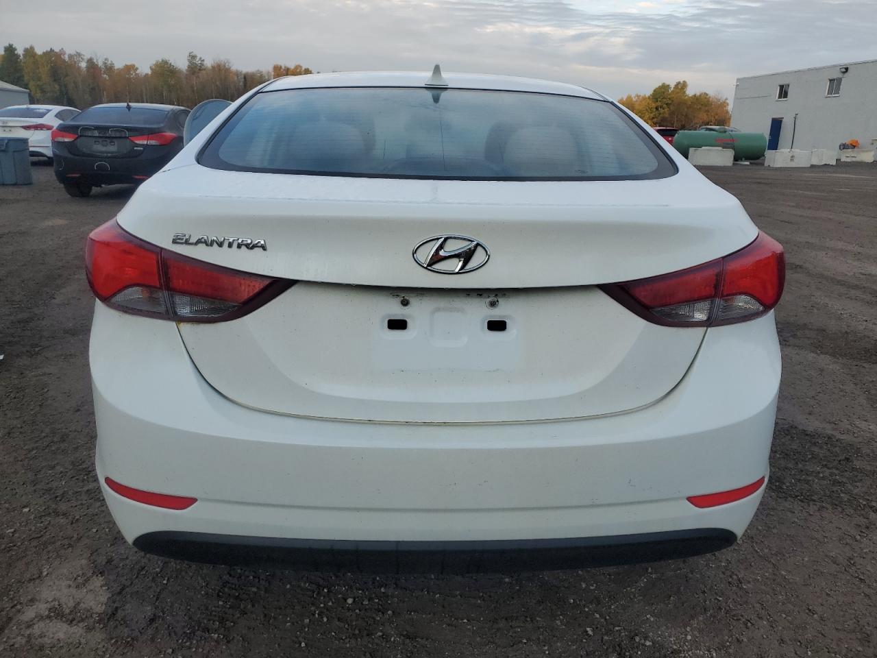 HYUNDAI ELANTRA SE