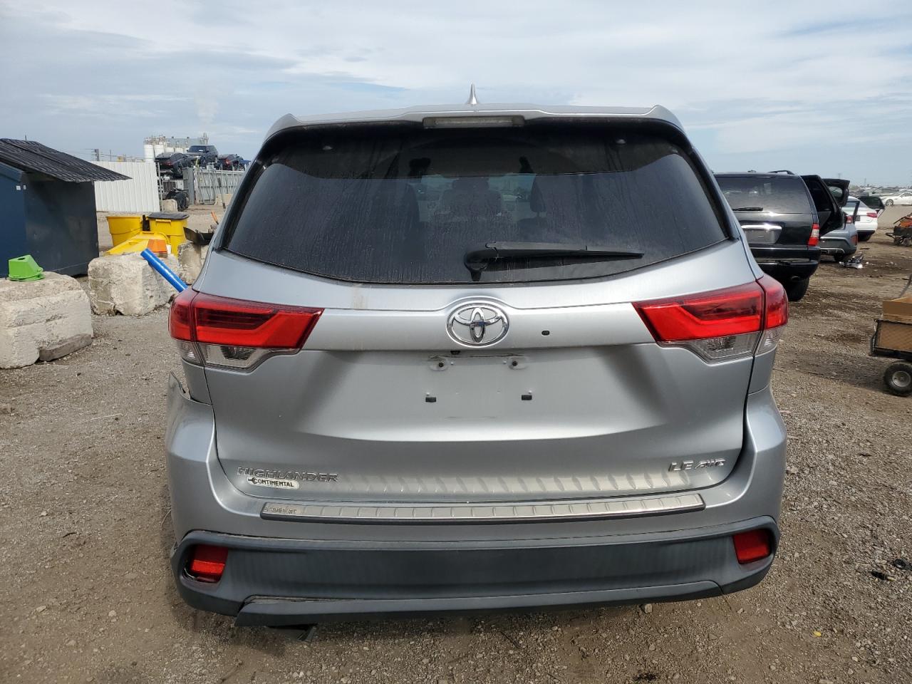 TOYOTA HIGHLANDER LE