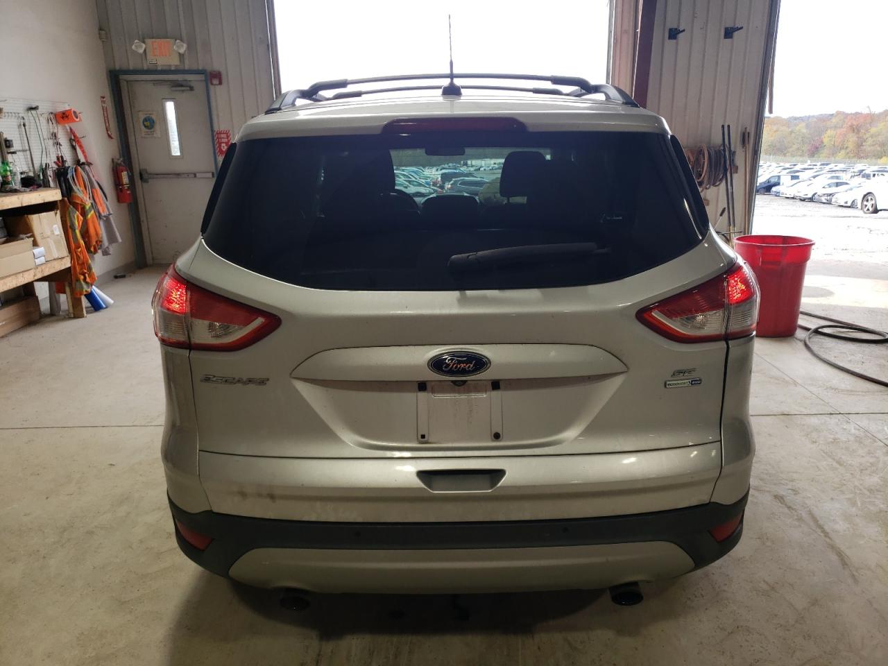 FORD ESCAPE SE