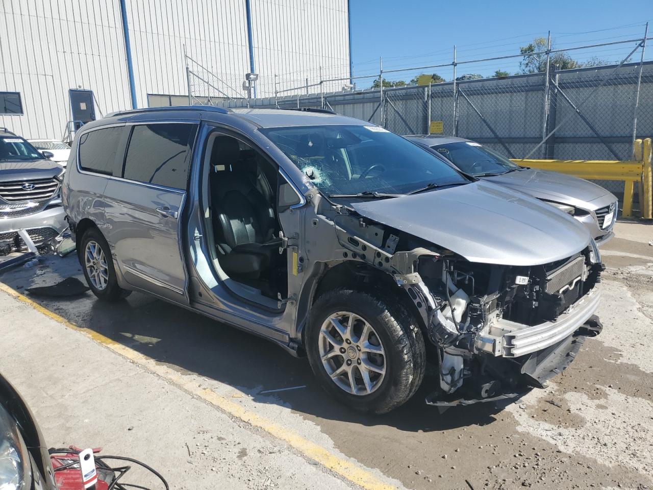 CHRYSLER PACIFICA TOURING L