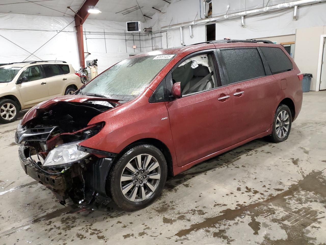 Lot #3294230288 2020 TOYOTA SIENNA XLE