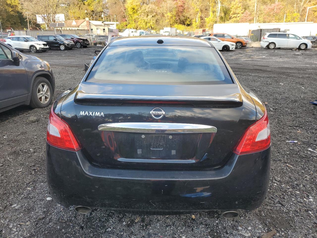 NISSAN MAXIMA S