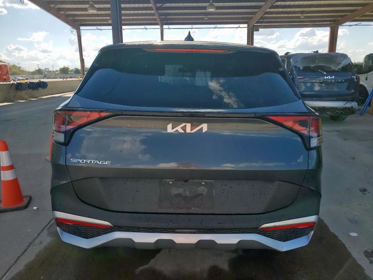 KIA SPORTAGE LX