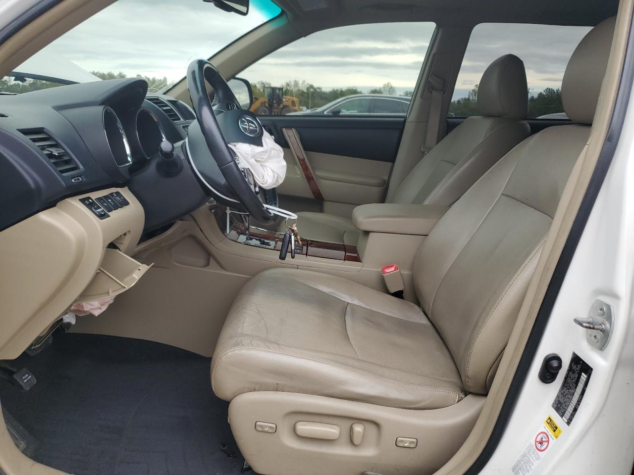 TOYOTA HIGHLANDER LIMITED