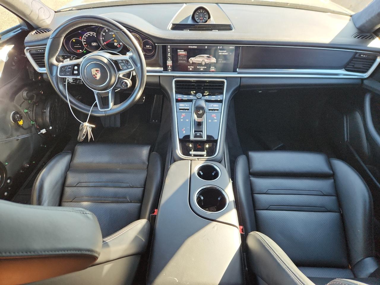 PORSCHE PANAMERA GTS SPORT TURISMO