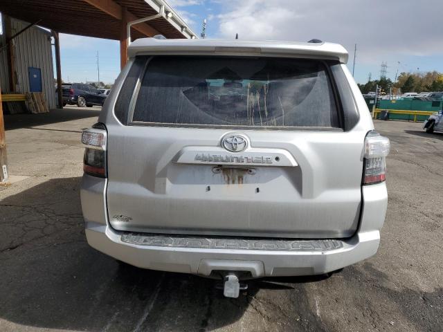 2019 TOYOTA 4RUNNER SR - JTEBU5JR1K5690026