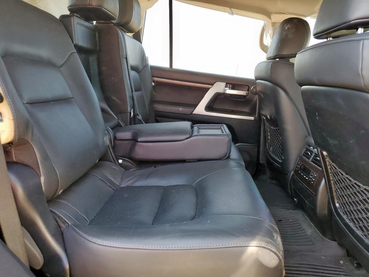 TOYOTA LAND CRUISER VX-R