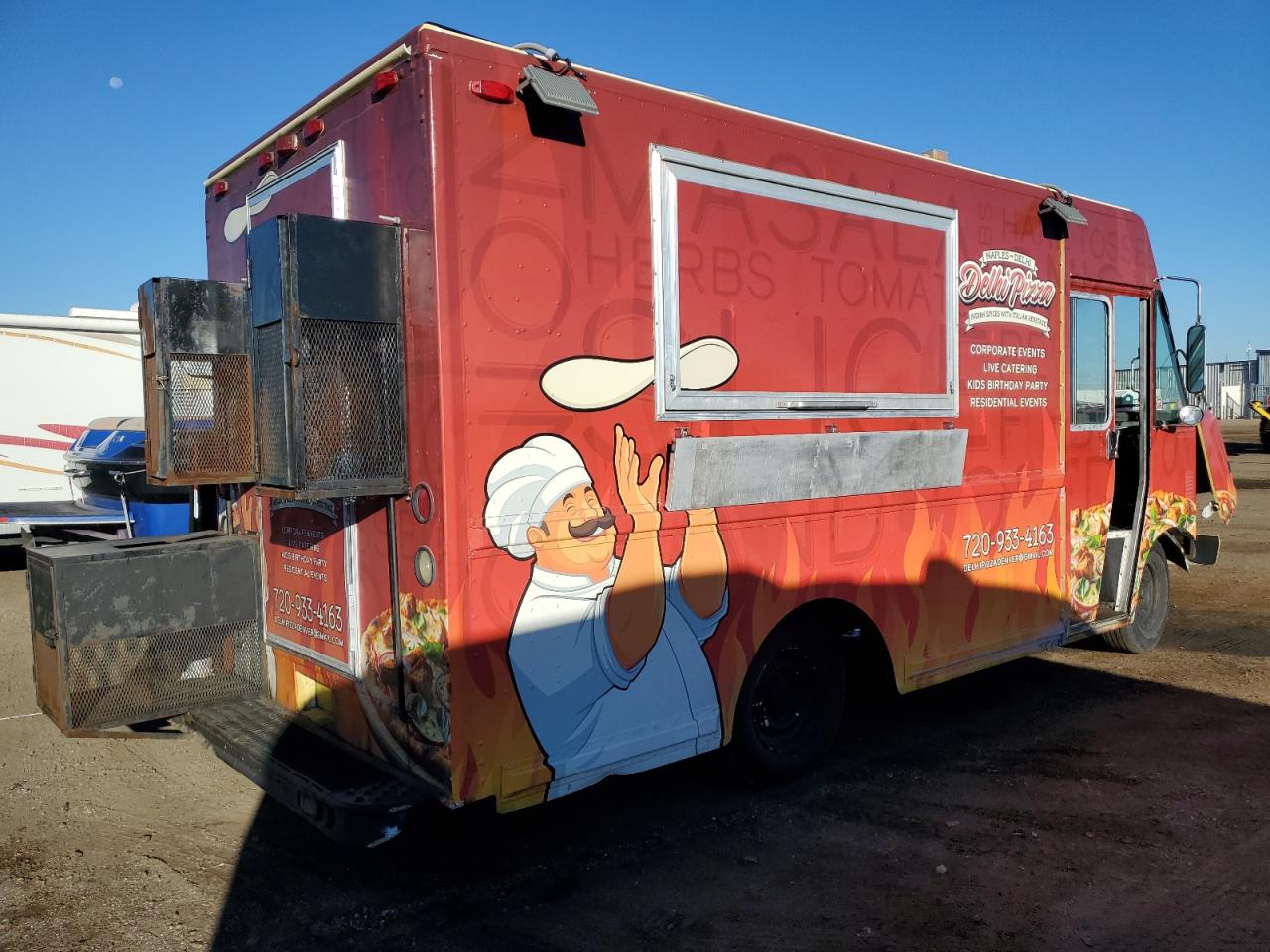 Lot #3284308030 1998 CHEVROLET P30