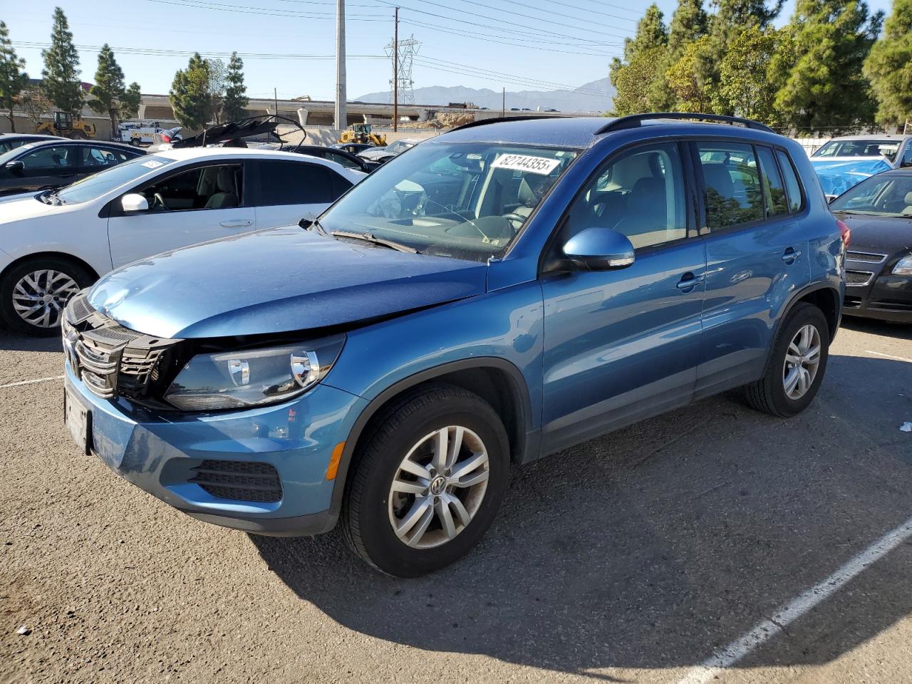 VOLKSWAGEN TIGUAN S