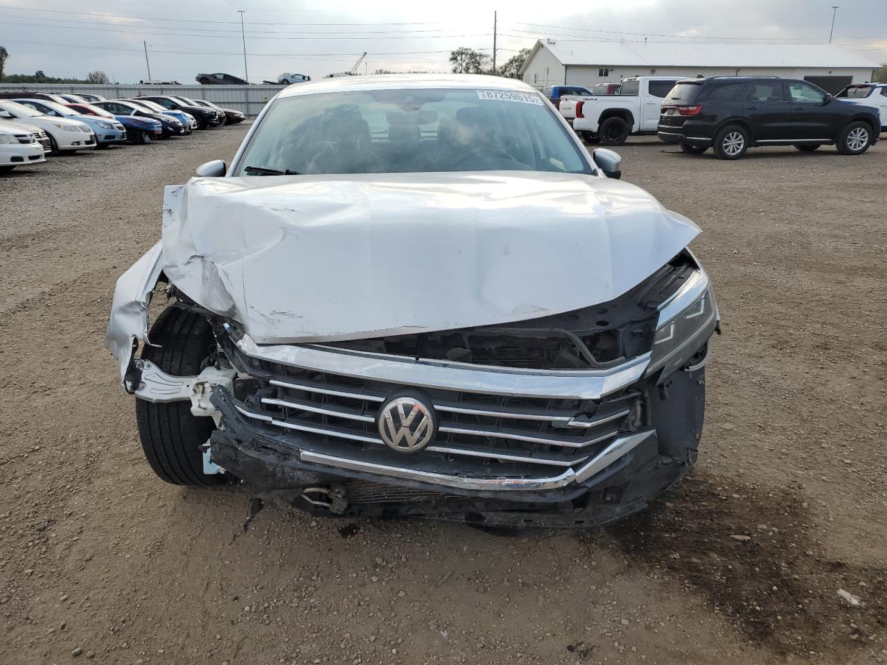 VOLKSWAGEN PASSAT SE