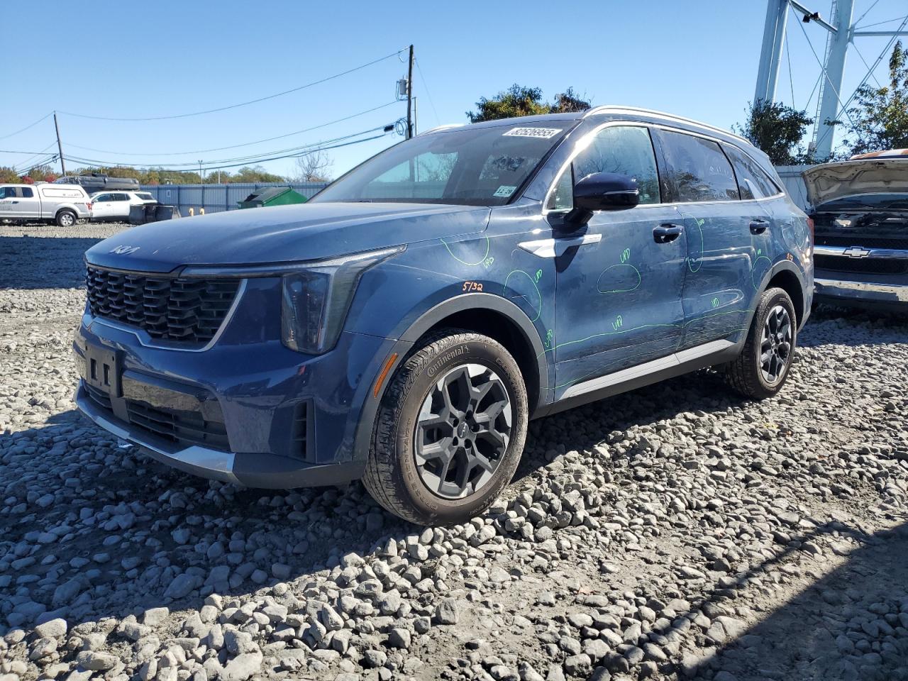 Lot #3292378279 2025 KIA SORENTO S