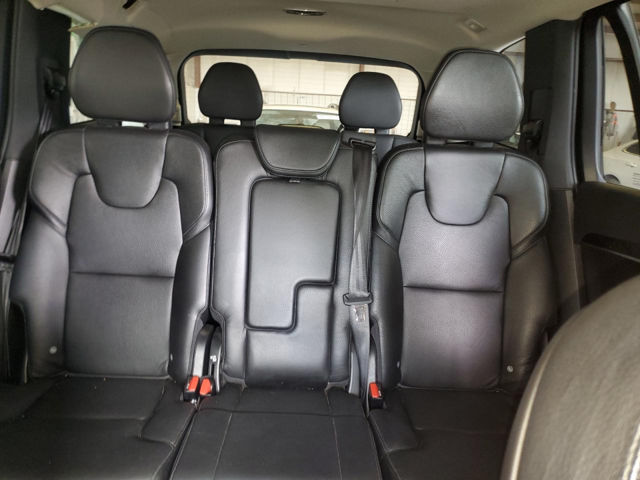 VOLVO XC90 T6 MOMENTUM