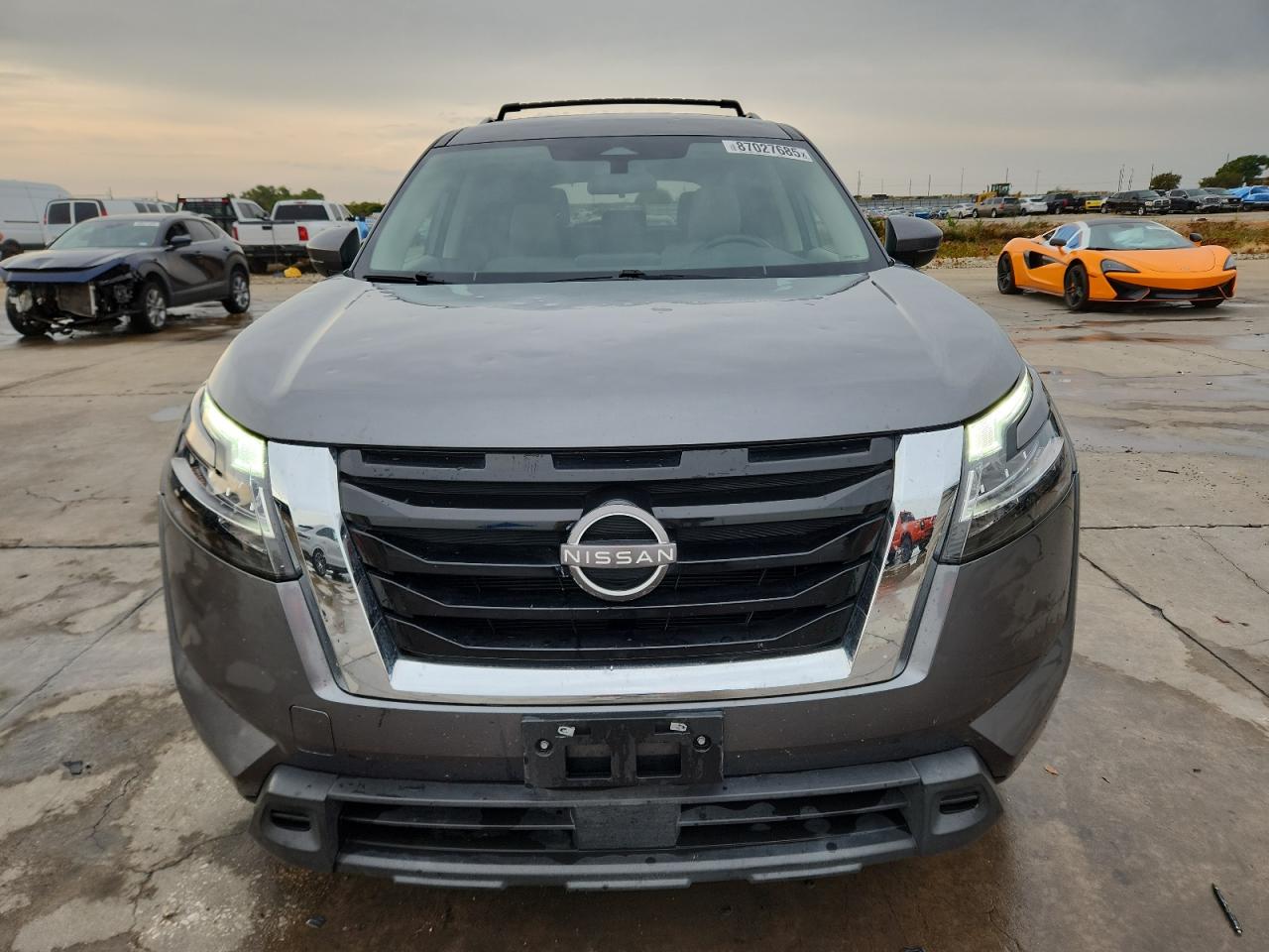 NISSAN PATHFINDER SV