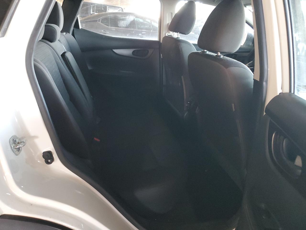 NISSAN ROGUE SPORT S