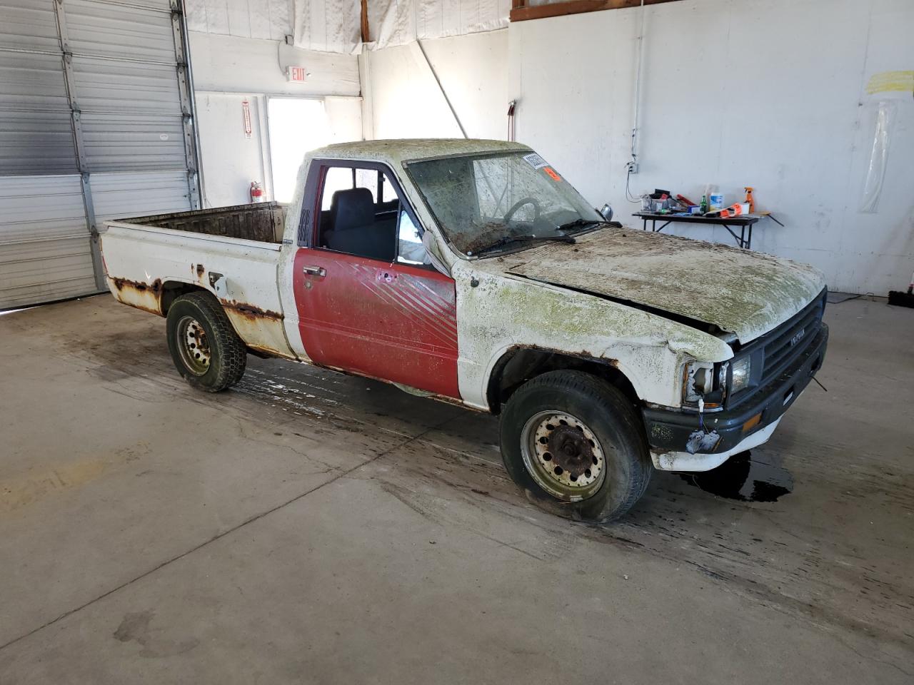 Lot #3269062071 1988 TOYOTA PICKUP 1/2