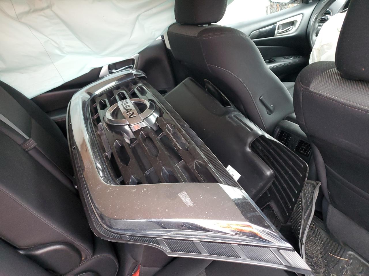 NISSAN PATHFINDER SV