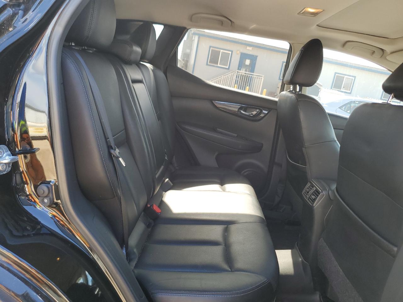 NISSAN ROGUE SPORT S