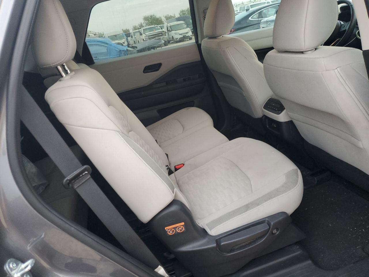 NISSAN PATHFINDER SV